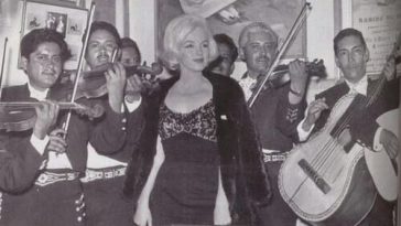 Marilyn Monroe & Mariachi Band in Mexico City.