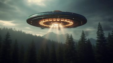 OVNI. A lit flying saucer at night in the sky above a forest.